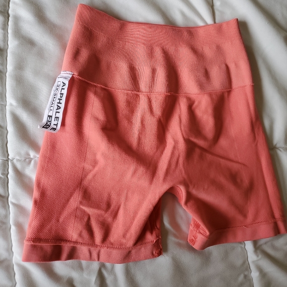 Alphalete amplify XXS pixel pink shorts - Picture 3 of 3